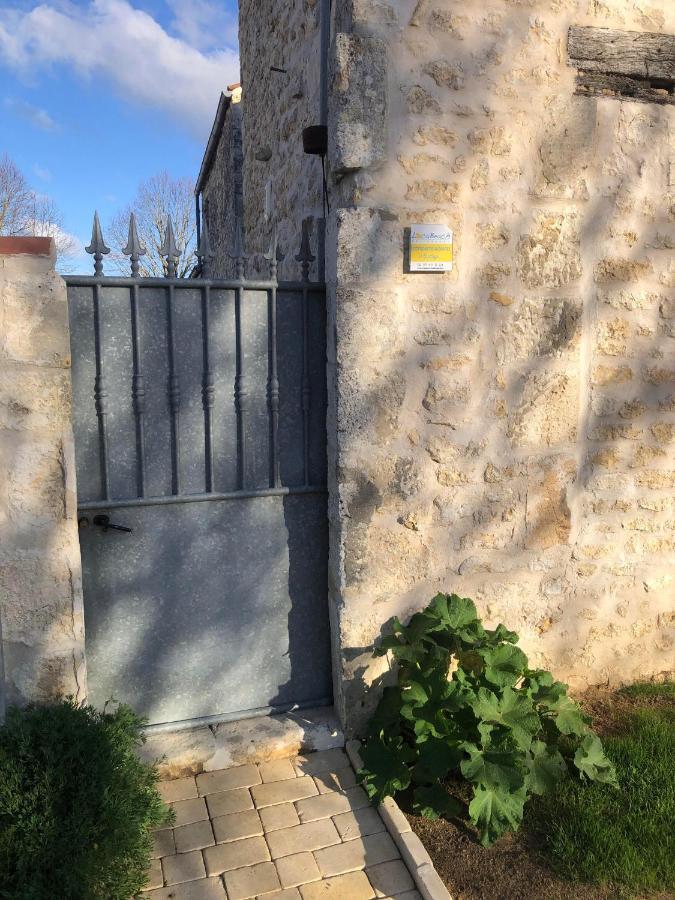 Le Chai & L'Ecurie - Gites De Charme Entre Plages Et Coeur De Village Долю-д'Олерон Экстерьер фото